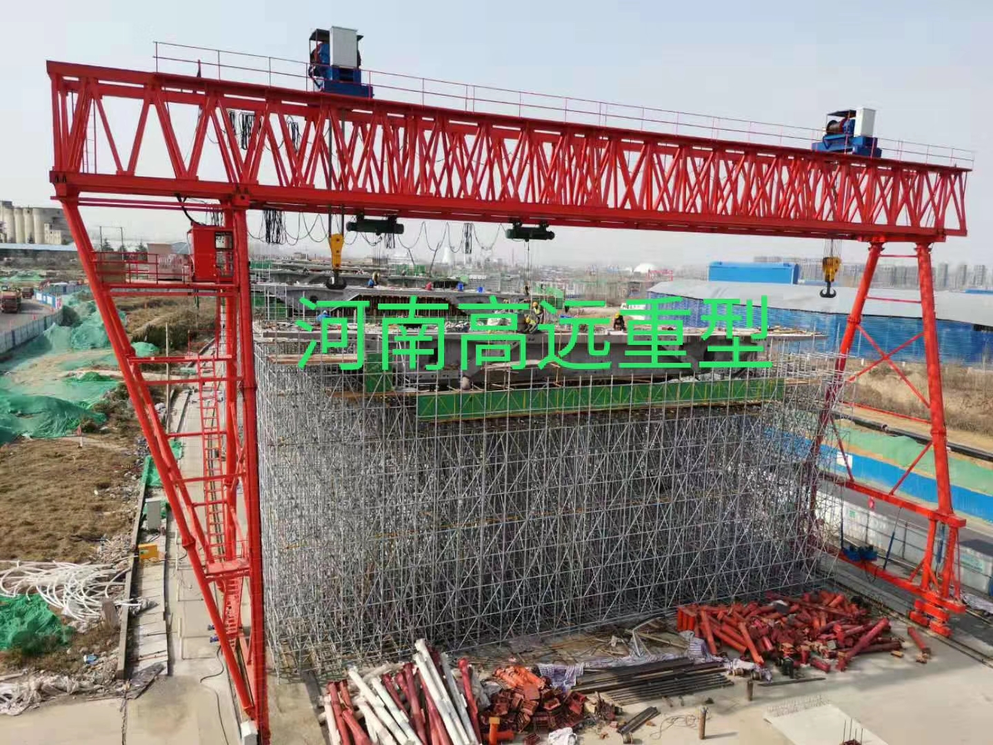 重慶勝和建筑工程有限公司拉薩提布崗項(xiàng)目，采購(gòu)我廠ME60+60T-36M-9M-2臺(tái)，10T-36M-9M-4臺(tái)龍門吊